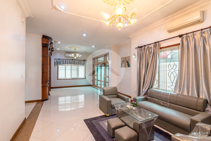 4 Bedroom Villa For Rent -Tonle Bassac, Phnom Penh