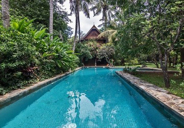 3 Bedroom Wooden Villa For Rent -  Preaek Lieb, Phnom Penh thumbnail