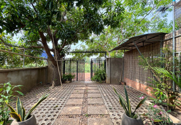 2 Bedroom House For Rent - Sala Kamreuk, Siem Reap thumbnail