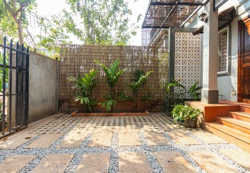 2 Bedroom Flat For Rent - Sala Kamreuk, Siem Reap thumbnail