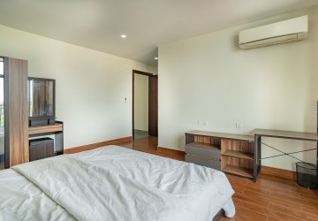 2 Bedroom Serviced Apartment  For Rent - Tonle Bassac, Phnom Penh thumbnail