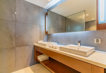 3 Bedroom Serviced Apartment For Rent - Chakto Mukh, Phnom Penh thumbnail