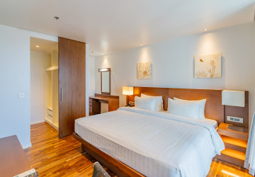 3 Bedroom Serviced Apartment For Rent - Chakto Mukh, Phnom Penh thumbnail