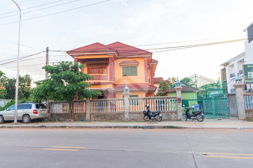 4 Bedroom Villa For Rent in Svay Dangkum, Siem Reap