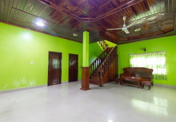 4 Bedroom Villa For Rent in Svay Dangkum, Siem Reap thumbnail