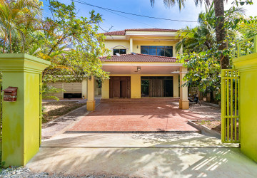 5 Bedroom Villa For Rent – Svay Dangkum, Siem Reap