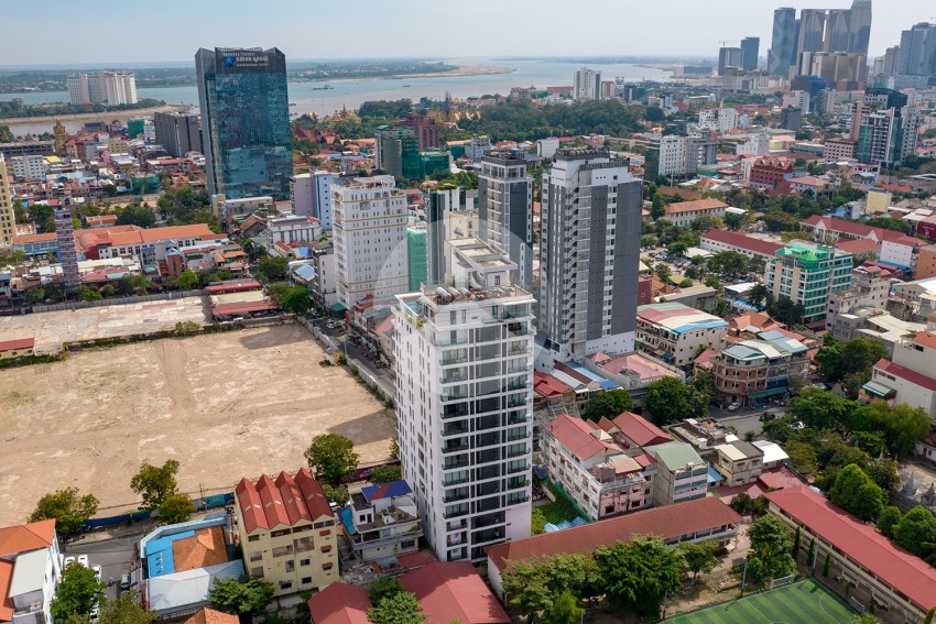 17th Floor 4 Bedroom Penthouse For Sale, Aura Condo, Beoung Raing, Phnom Penh