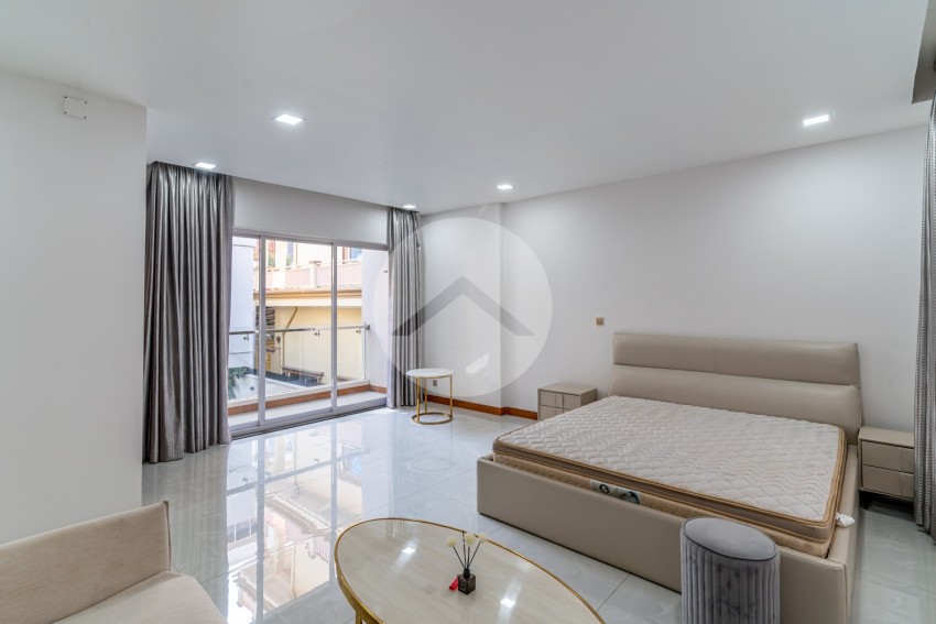 6 Bedroom Villa For Rent - Toul Svay Prey 2, Phnom Penh