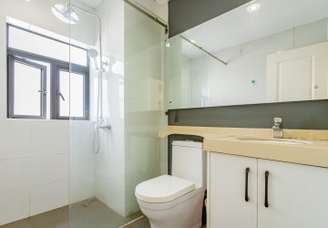 3 Bedroom Serviced Apartment For Rent - BKK1, Phnom Penh thumbnail