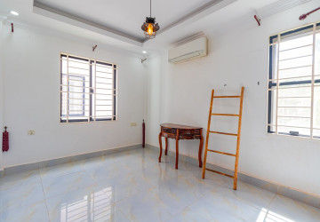 2 Bedroom Villa For Rent - Slor Kram, Siem Reap thumbnail