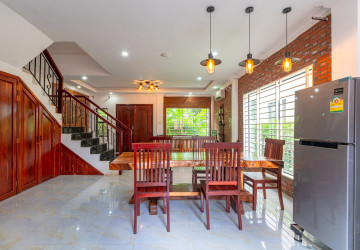 2 Bedroom Villa For Rent - Slor Kram, Siem Reap thumbnail