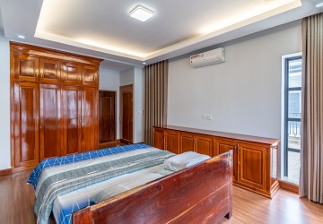 4 Bedroom Villa For Rent - Chak Angrae Kraom, Phnom Penh thumbnail