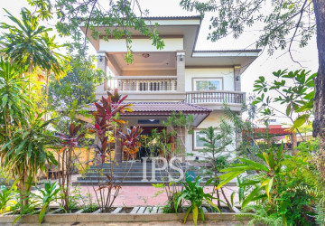 4 Bedroom Villa For Sale – Sala Kamreuk, Siem Reap