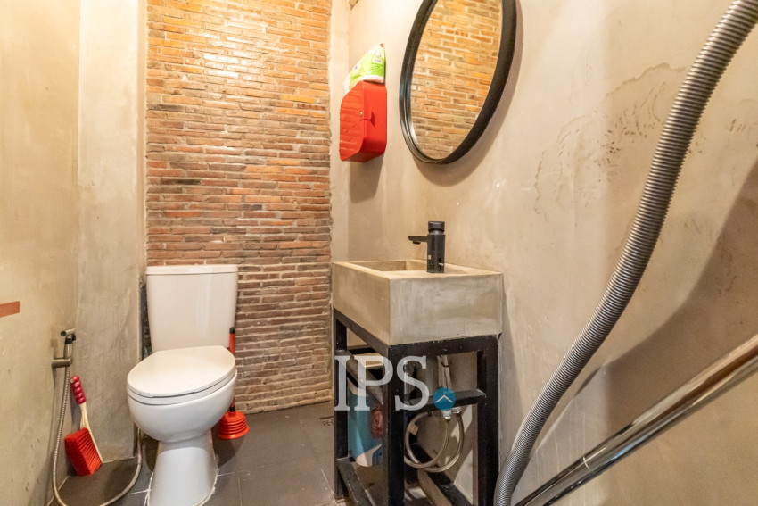 Renovated 2 Bedroom Apartment For Sale - Wat Phnom, Phnom Penh