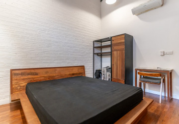 Renovated 2 Bedroom Apartment For Sale - Wat Phnom, Phnom Penh thumbnail