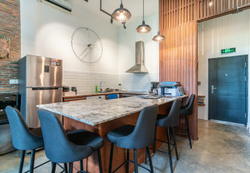 Renovated 2 Bedroom Apartment For Sale - Wat Phnom, Phnom Penh thumbnail