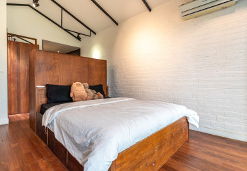 Renovated 2 Bedroom Apartment For Sale - Wat Phnom, Phnom Penh thumbnail