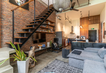 Renovated 2 Bedroom Apartment For Sale - Wat Phnom, Phnom Penh thumbnail