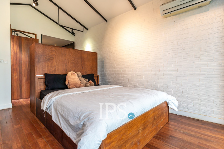 Renovated 2 Bedroom Apartment For Sale - Wat Phnom, Phnom Penh