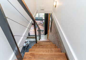 Renovated 2 Bedroom Apartment For Sale - Wat Phnom, Phnom Penh thumbnail
