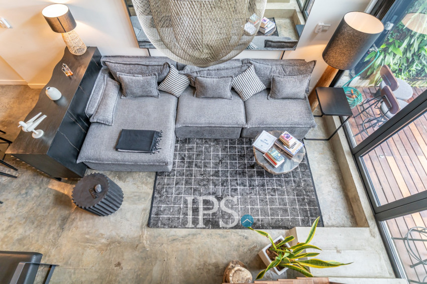 Renovated 2 Bedroom Apartment For Sale - Wat Phnom, Phnom Penh