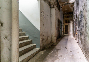 Renovated 2 Bedroom Apartment For Sale - Wat Phnom, Phnom Penh thumbnail