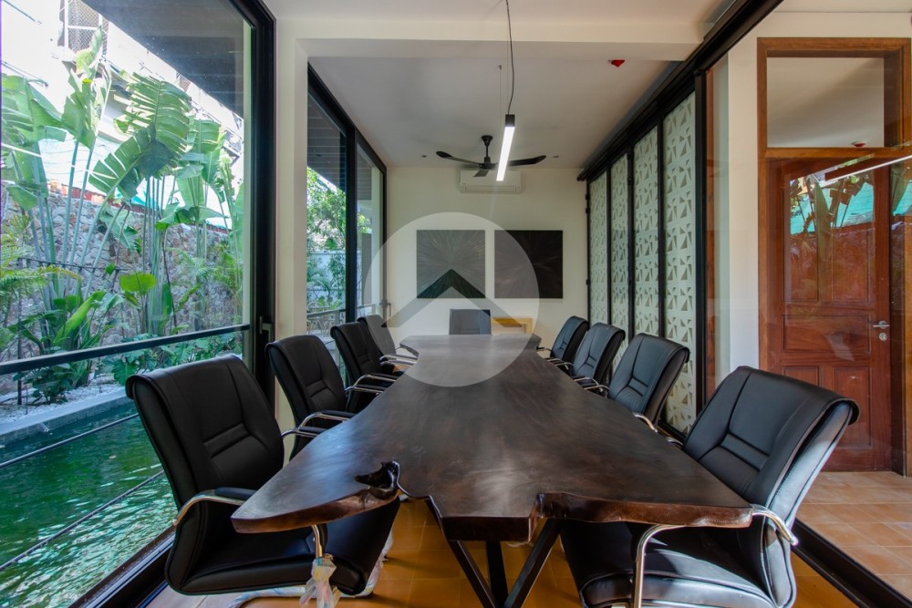 4 Bedroom Wooden Villa For Sale - Wat Damnak, Siem Reap - Image 15