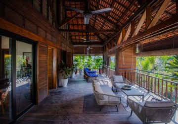 4 Bedroom Wooden Villa For Sale - Wat Damnak, Siem Reap thumbnail