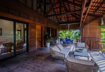 4 Bedroom Wooden Villa For Sale - Wat Damnak, Siem Reap thumbnail