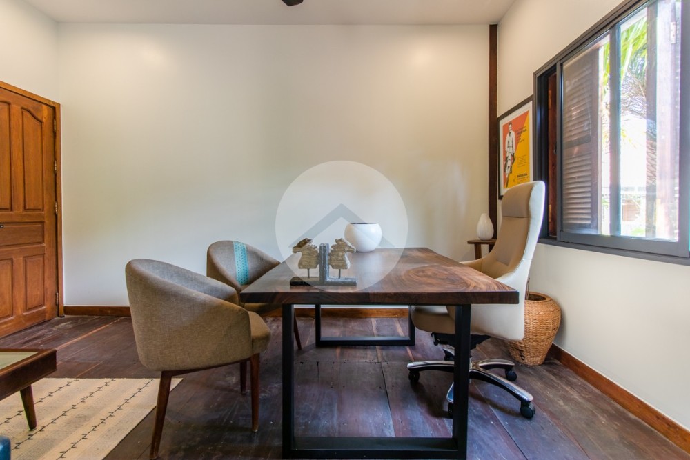 4 Bedroom Wooden Villa For Sale - Wat Damnak, Siem Reap - Image 26