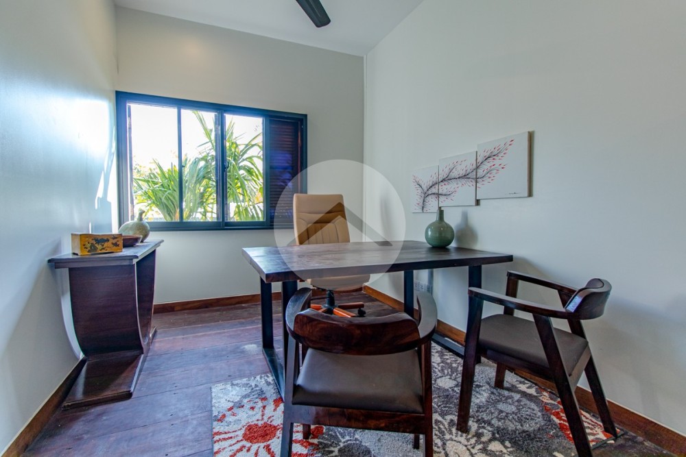 4 Bedroom Wooden Villa For Sale - Wat Damnak, Siem Reap - Image 32