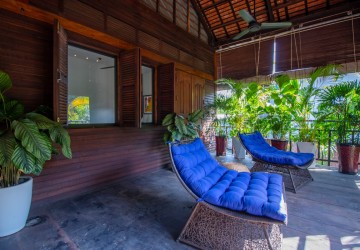 4 Bedroom Wooden Villa For Sale - Wat Damnak, Siem Reap thumbnail