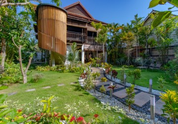 4 Bedroom Wooden Villa For Sale - Wat Damnak, Siem Reap thumbnail