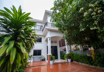 3 Bedroom Villa For Rent - Slor Kram, Siem Reap thumbnail