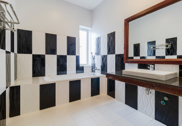 2 Bedroom Apartment For Rent - Svay Dangkum, Siem Reap thumbnail