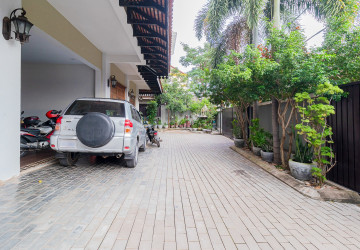 2 Bedroom Apartment For Rent - Svay Dangkum, Siem Reap thumbnail