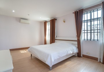 3 Bedroom Penthouse Apartment - Toul Svay Prey Phnom Penh thumbnail