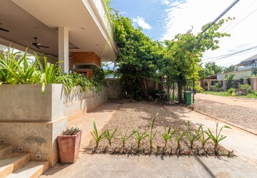 6 Bedroom Apartment For Rent - Svay Dangkum, Siem Reap thumbnail