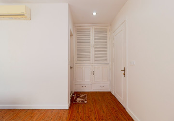 3 Bedroom Apartment For Rent - Svay Dangkum, Siem Reap thumbnail