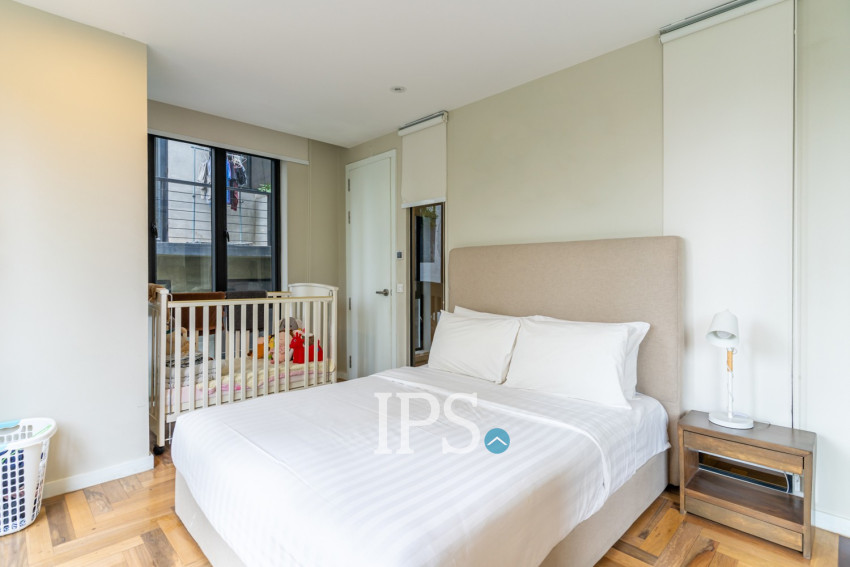 2 Bedroom Condo For Rent - Tonle Bassac, Phnom Penh