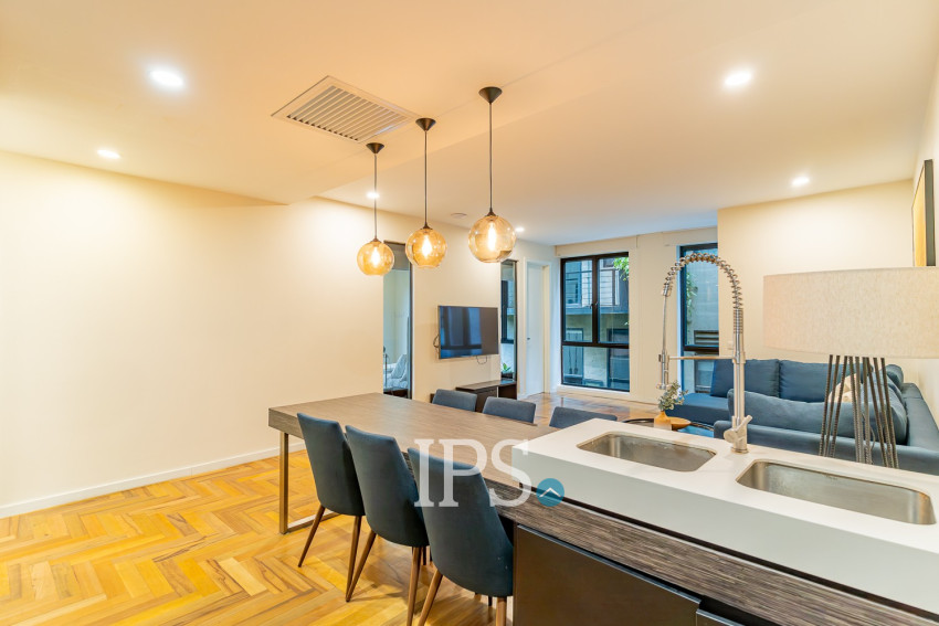 2 Bedroom Condo For Rent - Tonle Bassac, Phnom Penh