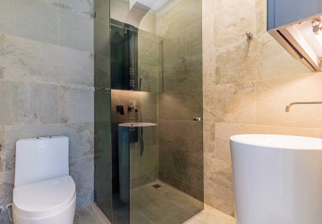 2 Bedroom Condo For Rent - Tonle Bassac, Phnom Penh thumbnail