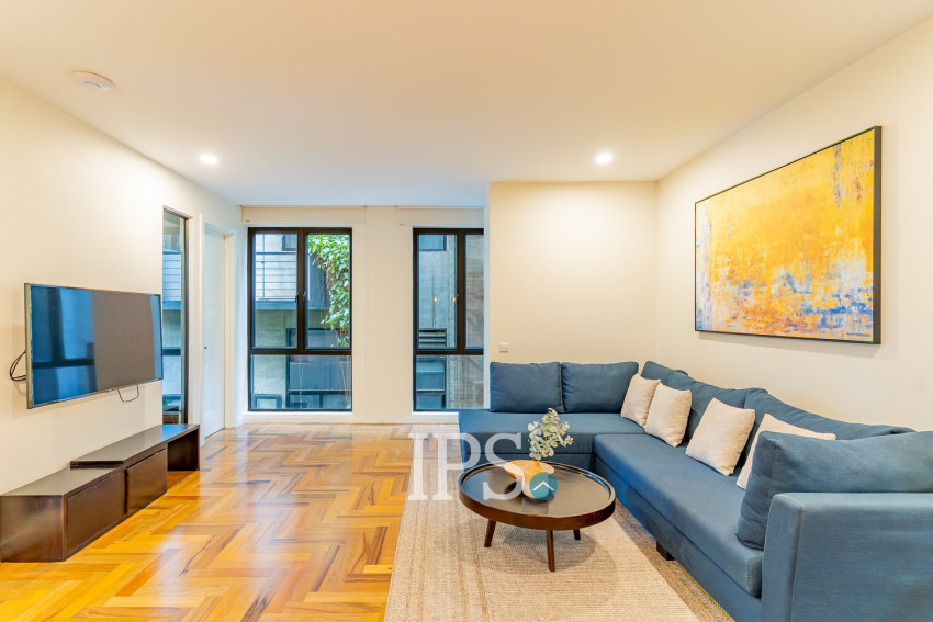 2 Bedroom Condo For Rent - Tonle Bassac, Phnom Penh