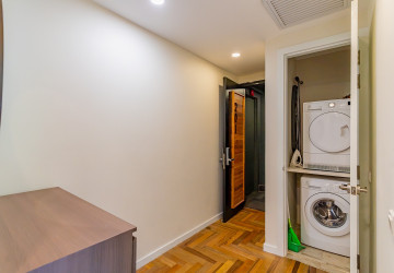 2 Bedroom Condo For Rent - Tonle Bassac, Phnom Penh thumbnail