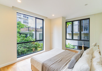 2 Bedroom Condo For Rent - Tonle Bassac, Phnom Penh thumbnail