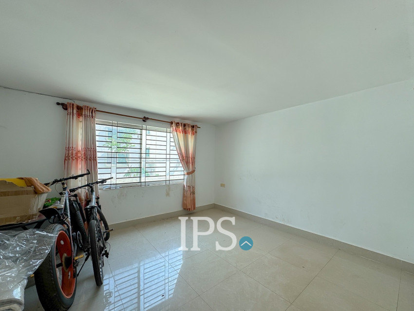 5 Bedroom Shophouse For Sale - Chreav, Siem Reap