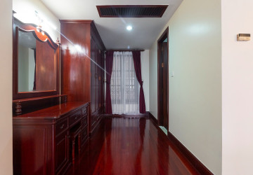 3 Bedroom Apartment For Rent - Sala Kamreuk, Siem Reap thumbnail