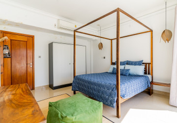 Renovated 1 Bedroom Apartment  For Rent - Phsar Chas, Phnom Penh thumbnail