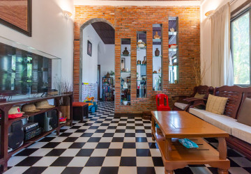 2 Bedroom Apartment For Rent - Sangkat Siem Reap, Siem Reap thumbnail