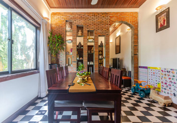 2 Bedroom Apartment For Rent - Sangkat Siem Reap, Siem Reap thumbnail